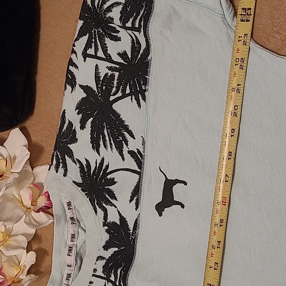 PINK Victoria's Secret Sweatshirt - Picture 6 of 10